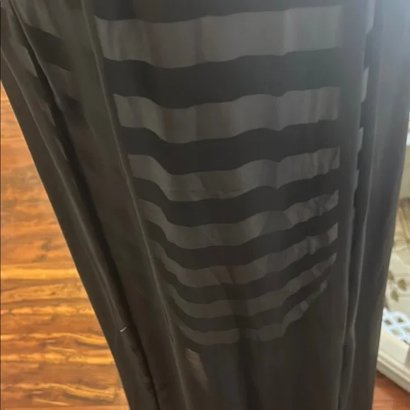 Vince Camuto Black and White Sleeveless Maxi Dress - Picture 6 of 8